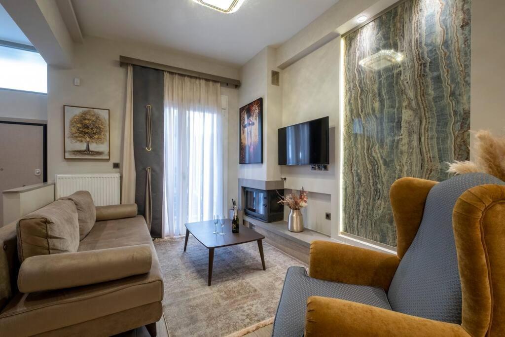 Maison De Luxx A10, Cozy Apartment With Garden In 라리사 외부 사진